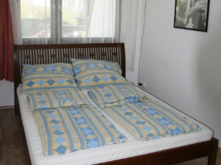 2 db francia ágyas hálószoba